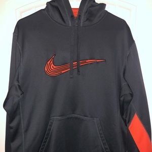 Nike thermal fit hoodie